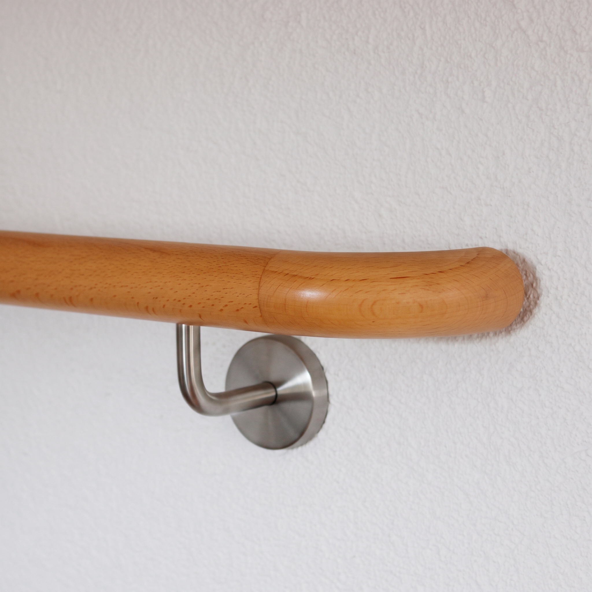 Kinderleuning van beukenhout, rond, Ø 35/40 mm, incl. eindbochten | op maat | trap & wand