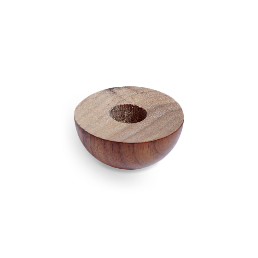Eindkap van notenhout voor houten leuning, halfronde kap van onderen met deuvelgat, donkerbruin hout, Ø 40 tot 50 mm